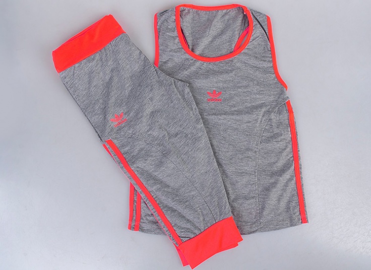 تاپ و برمودا زنانه طرح adidas