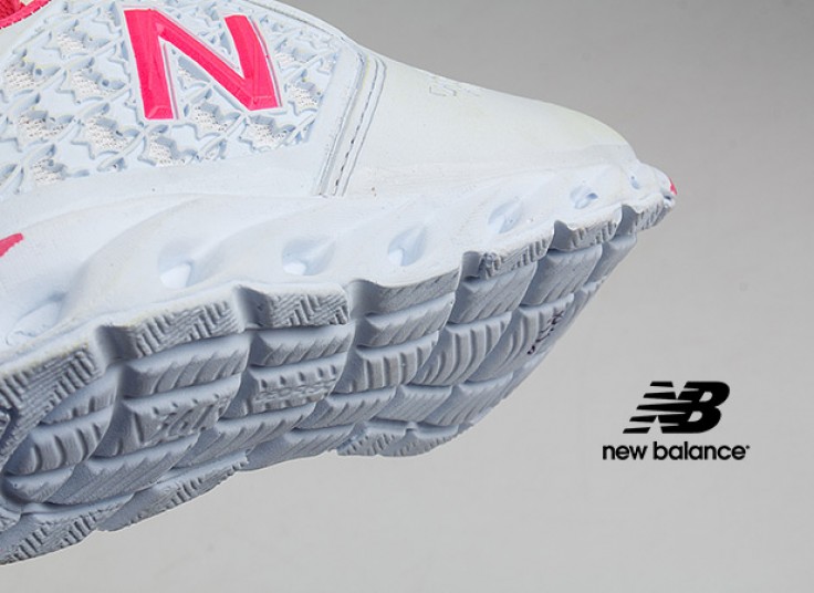 کفش ورزشی زنانه New Balance