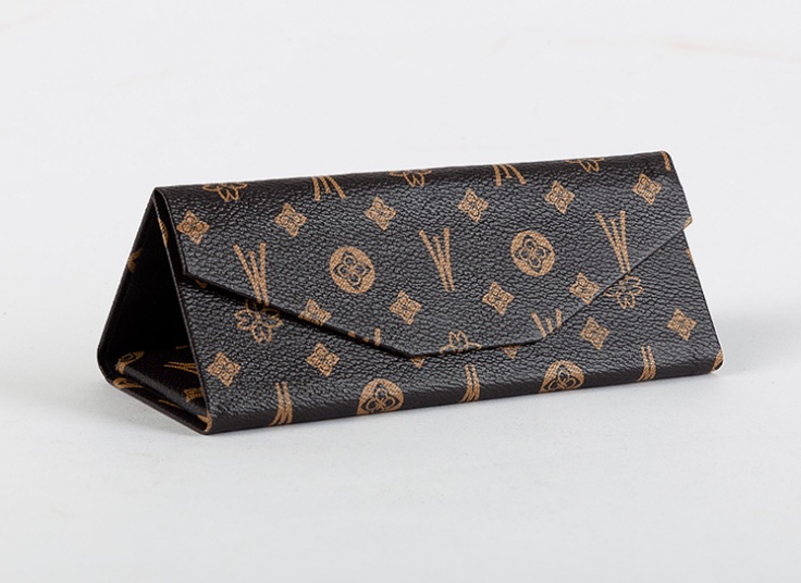 کیف عینک مثلثی مدل تاشو