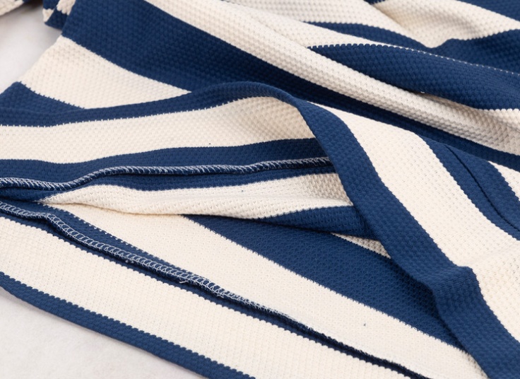 بلوز مردانه راه راه نیم زیپ New Collection