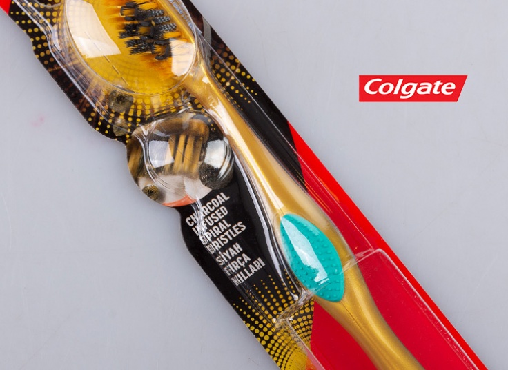 مسواک زغالی 360 Colgate