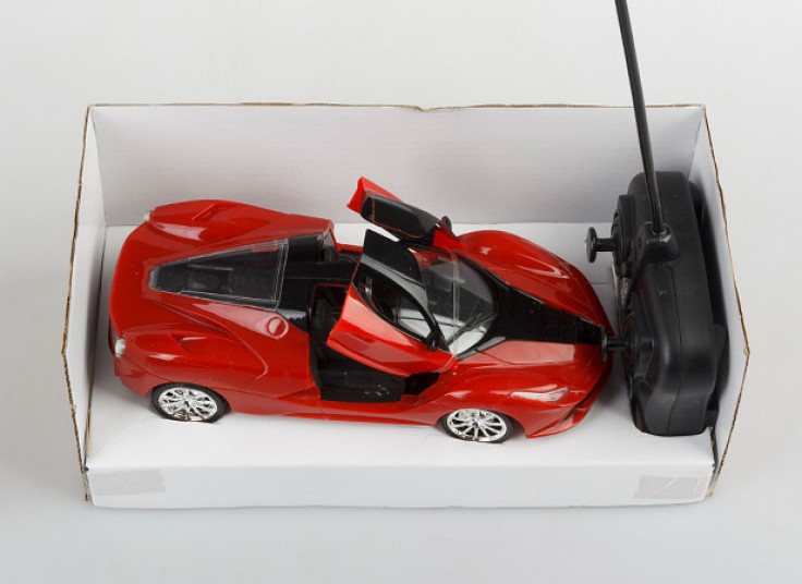 ماشین کنترلی Famous CAR