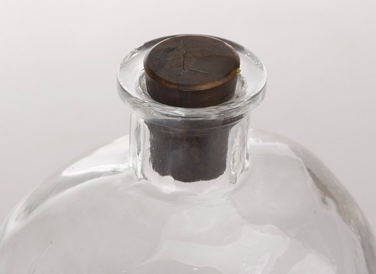 بطری شیشه ای طرح اسکلت