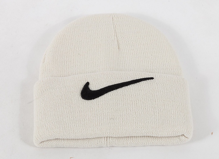 کلاه بافت Nike