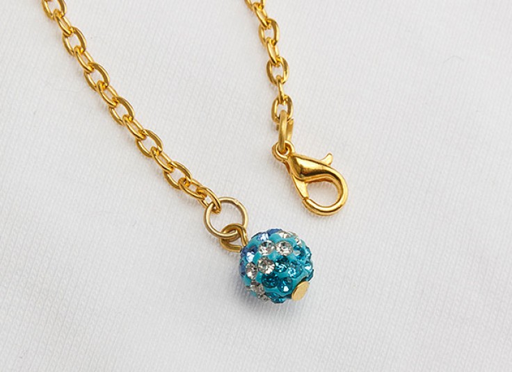 آویز ساعت طلایی