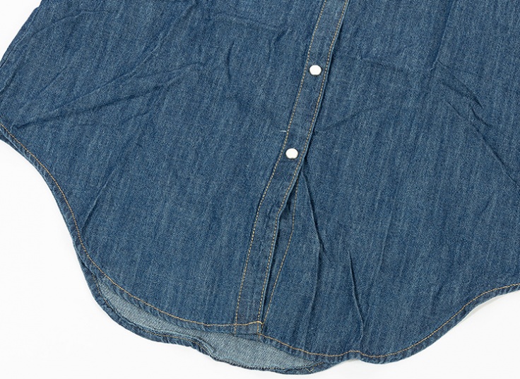 مانتو جین Levis