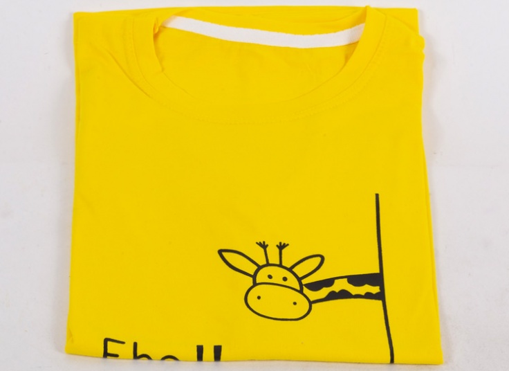 تیشرت زنانه طرح زرافه