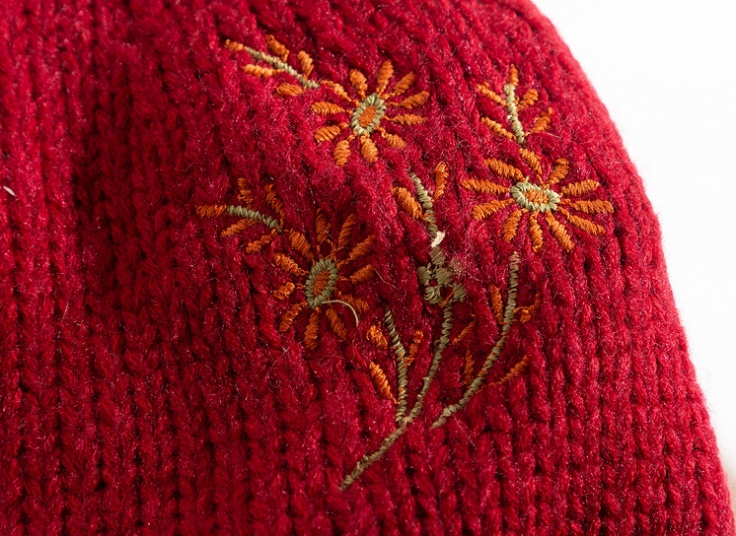 کلاه بافت منگوله دار Minette