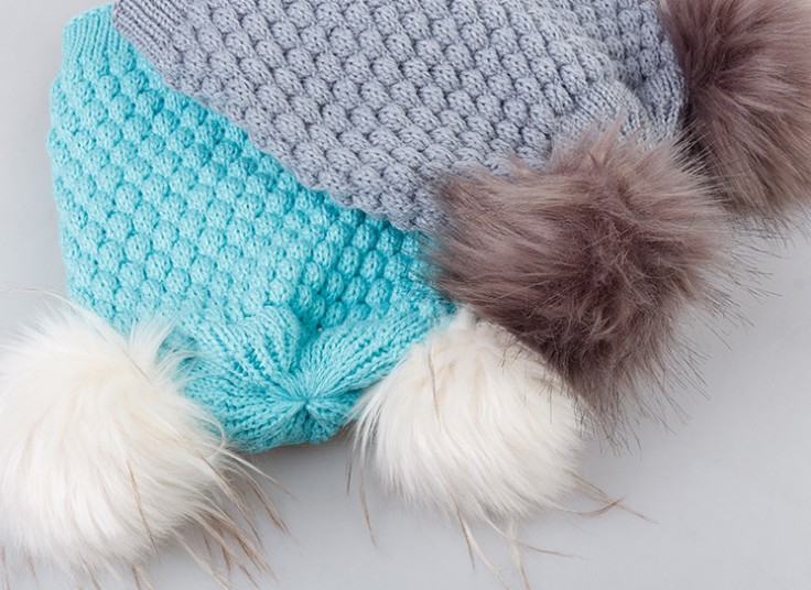 کلاه بافت Poom Poom