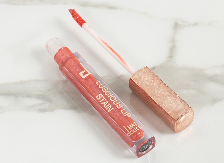 رژ لب مایع doucce