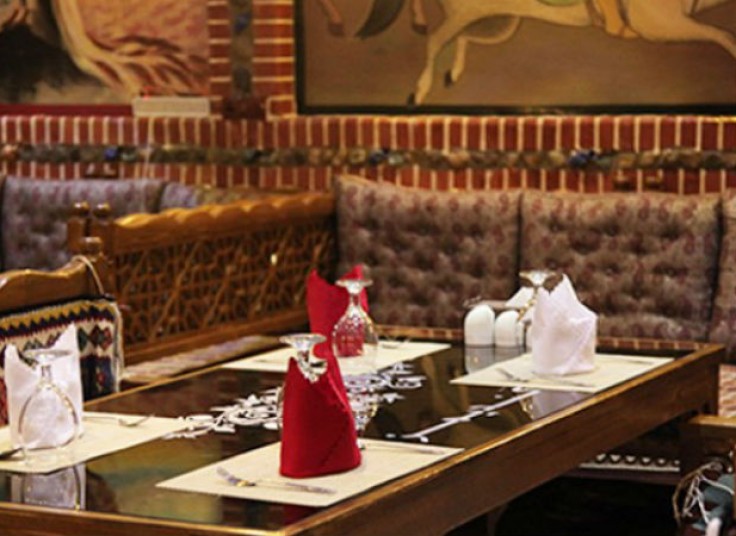 رستوران سنتی کندمیز