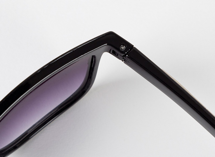 عینک آفتابی فریم مشکی