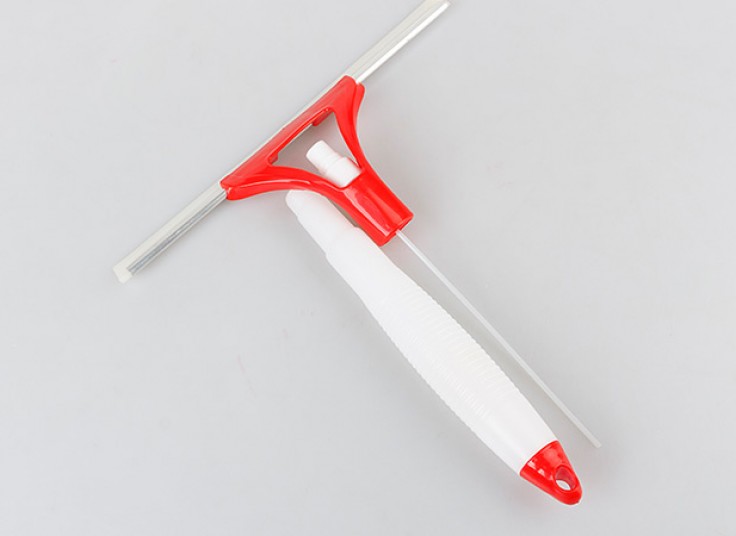 شیشه پاک کن اسپری دار