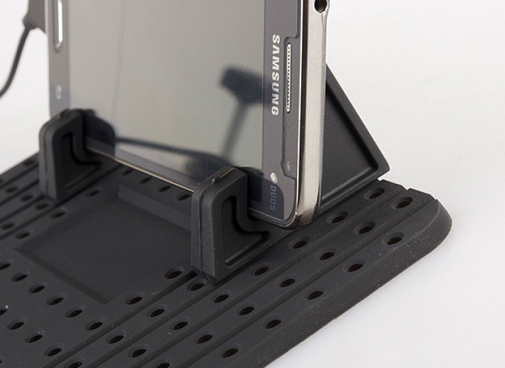 پایه نگهدارنده موبایل خودرو REMAX