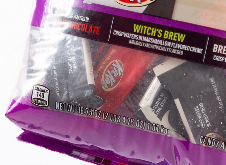 سلکشن 1 کیلویی Kit Kat مدل Halloween Lovers