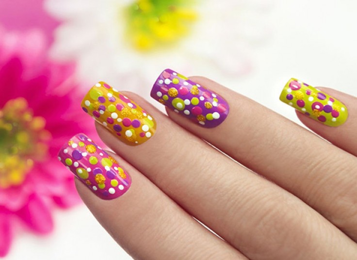 خدمات ناخن سالن زیبایی گیسو