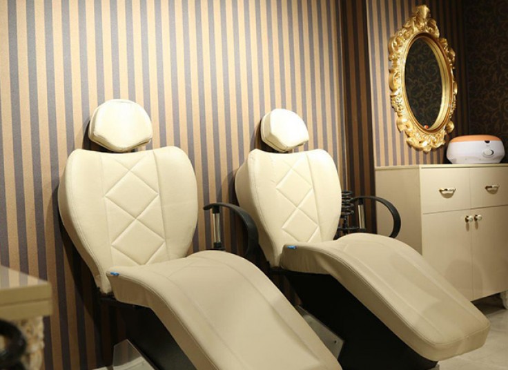 سالن زیبایی گلد