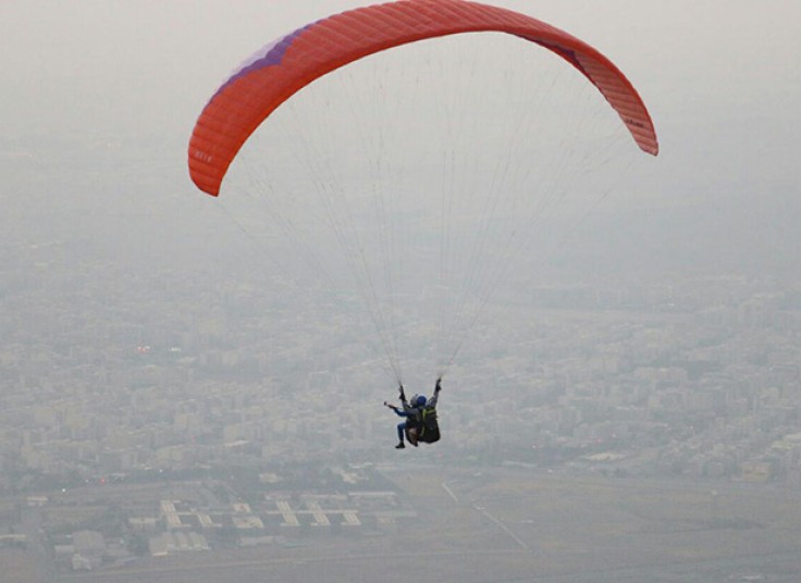 پاراگلایدر خلبان مختاری