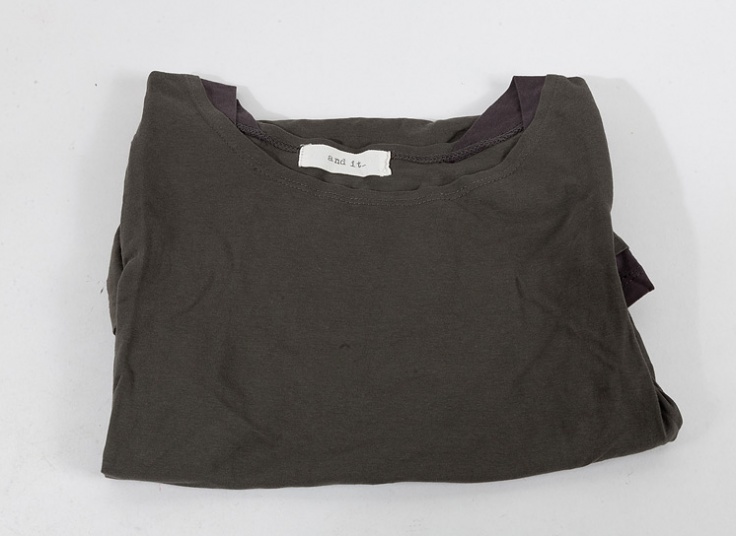 تیشرت زنانه LARU