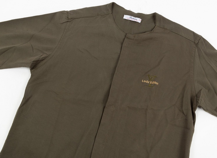 پیراهن مردانه یقه گرد طرح LV