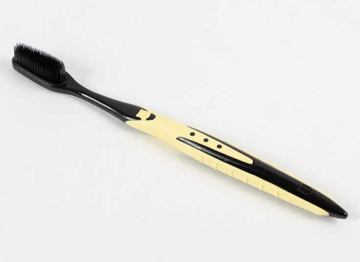 مسواک ذغالی Travel