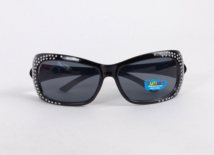 عینک آفتابی دخترانه YUNNA