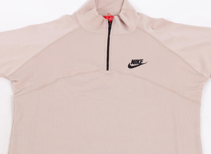 تیشرت نیم زیپ ورزشی طرح Nike