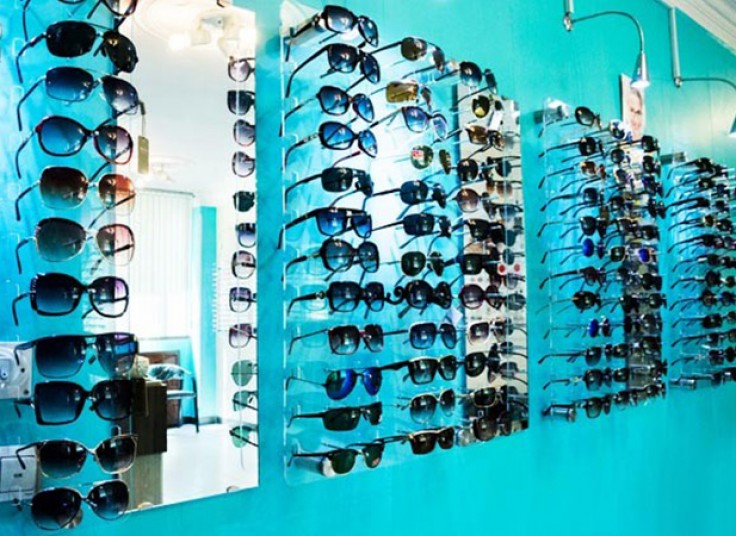 معاینه چشم آفتاب گستر قلعه