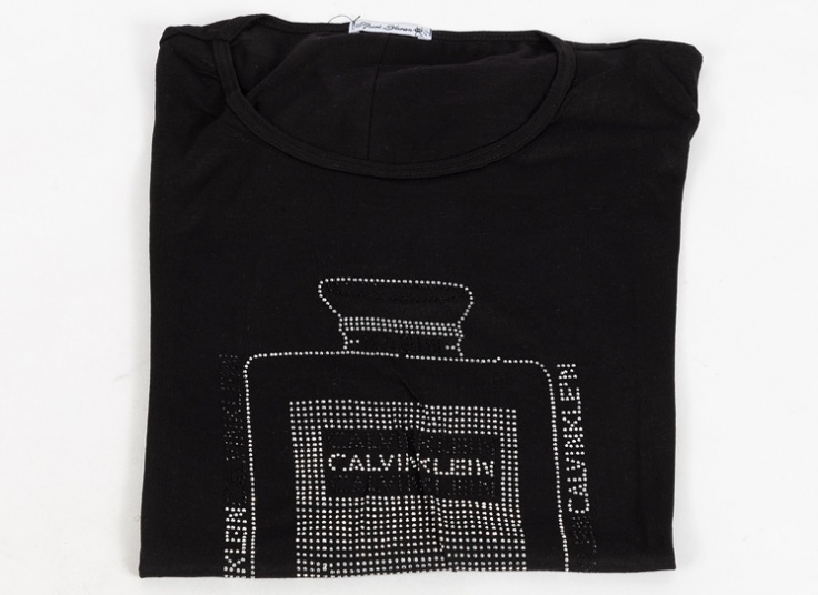 تیشرت زنانه طرح Calvin Klein