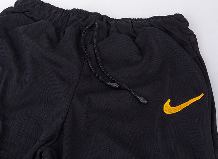 حلقه ای و شلوارک تیم های باشگاهی