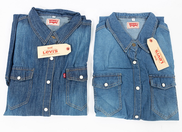 مانتو جین Levis