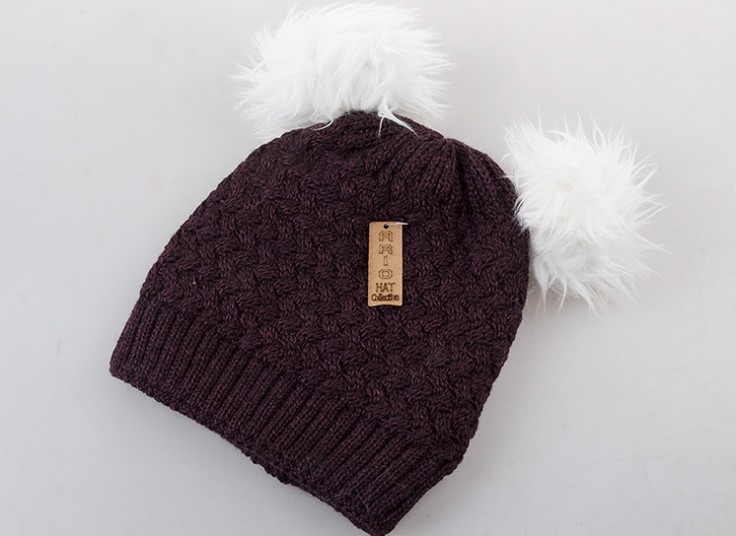 کلاه بافت Poom Poom