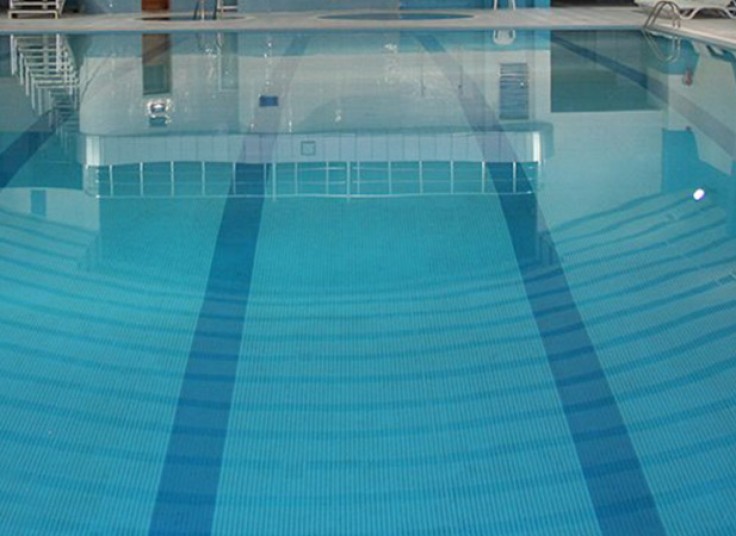 استخر سرپوشیده دیهیم