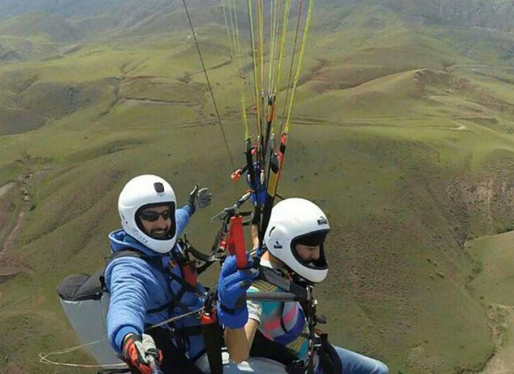 پاراگلایدر خلبان غلامی