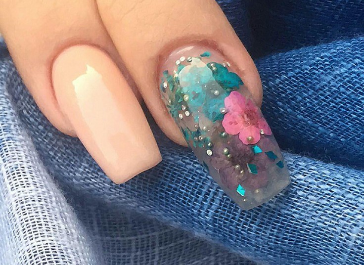 خدمات نوین لاک ژلیش در مرکز ناخن بهارگل