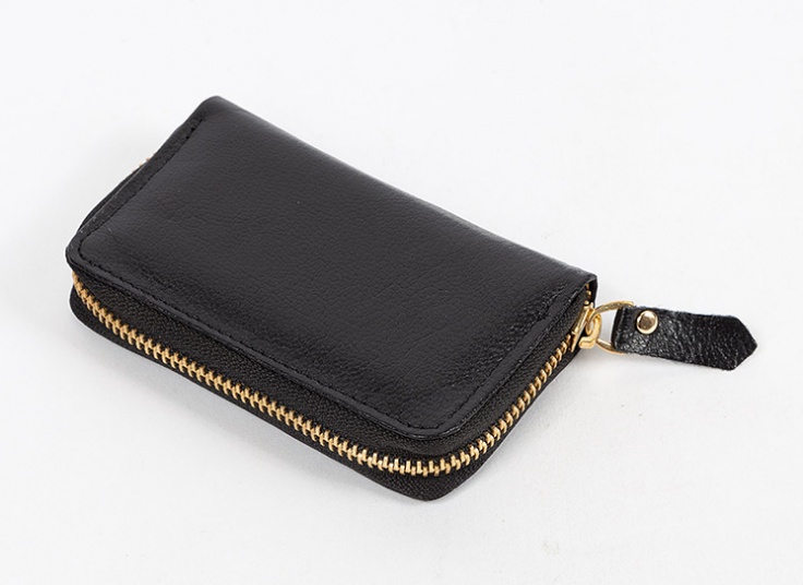 جاکارتی و کیف چرم طبیعی