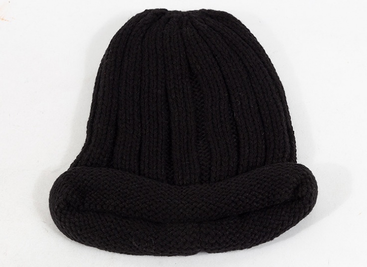 کلاه بافت لبه برگردون