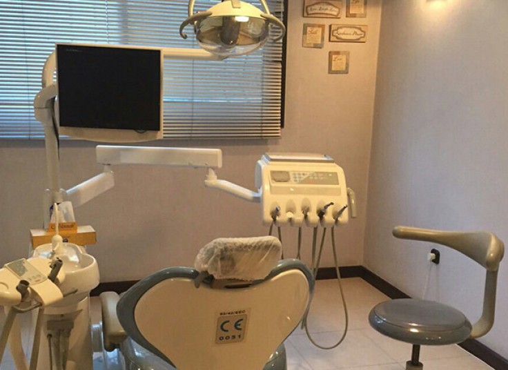 جرم گیری با بروساژ در کلینیک دکتر کازرانی