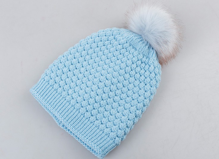 کلاه بافت Poom Poom