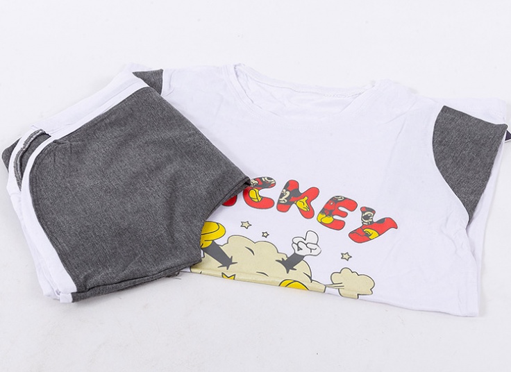 ست تیشرت شلوارک طرح‌دار