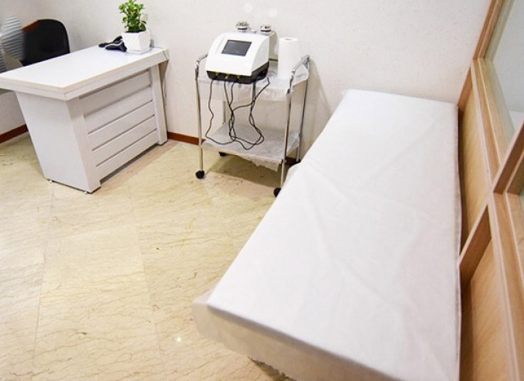 لیزر موهای زائد با دستگاه دایود کلینیک فاران استاتیک