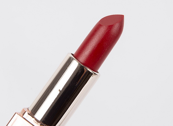 رژ لب مایع و جامد Broken Girls