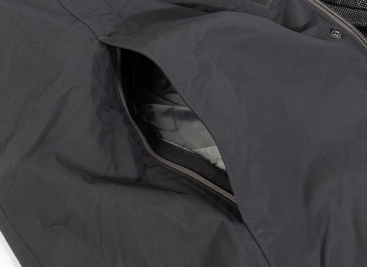 کاپشن decathlon