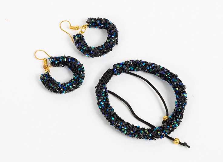 گوشواره و دستبند کریستالی