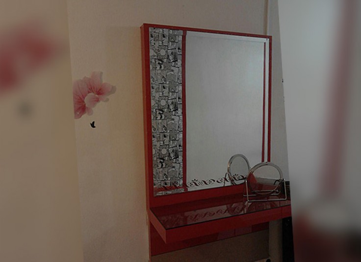 ماساژ صورت انستیتو زیبایی لاک