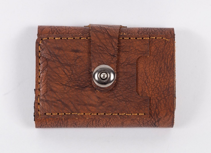 جاکارتی و کیف پول چرم طبیعی