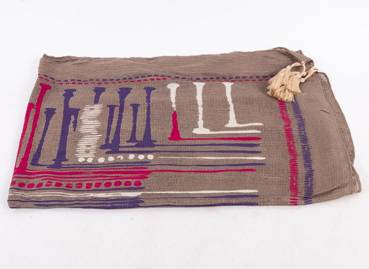 شال طرحدار منگوله دار