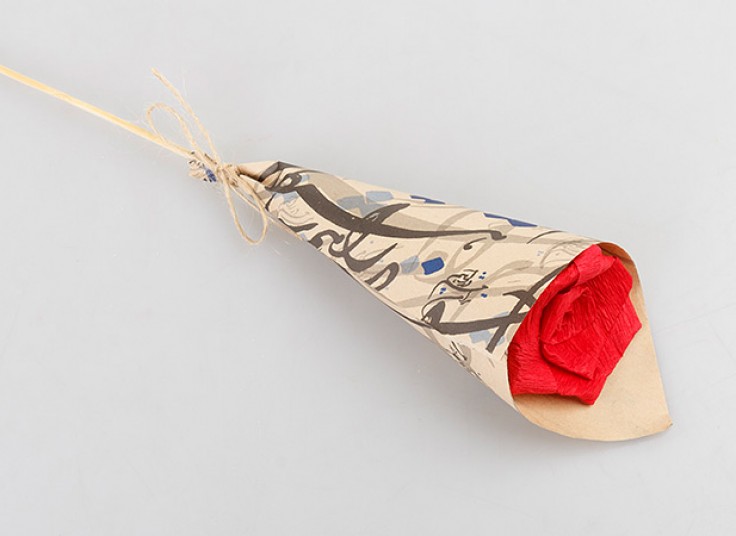 گل رز کاغذی