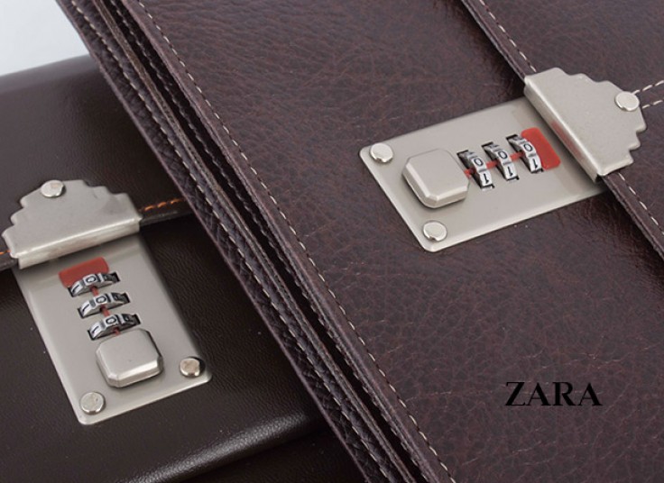 کیف پاسپورتی رمزدار ZARA