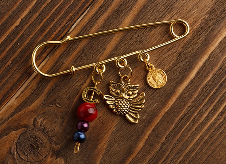 سنجاق سینه دست ساز